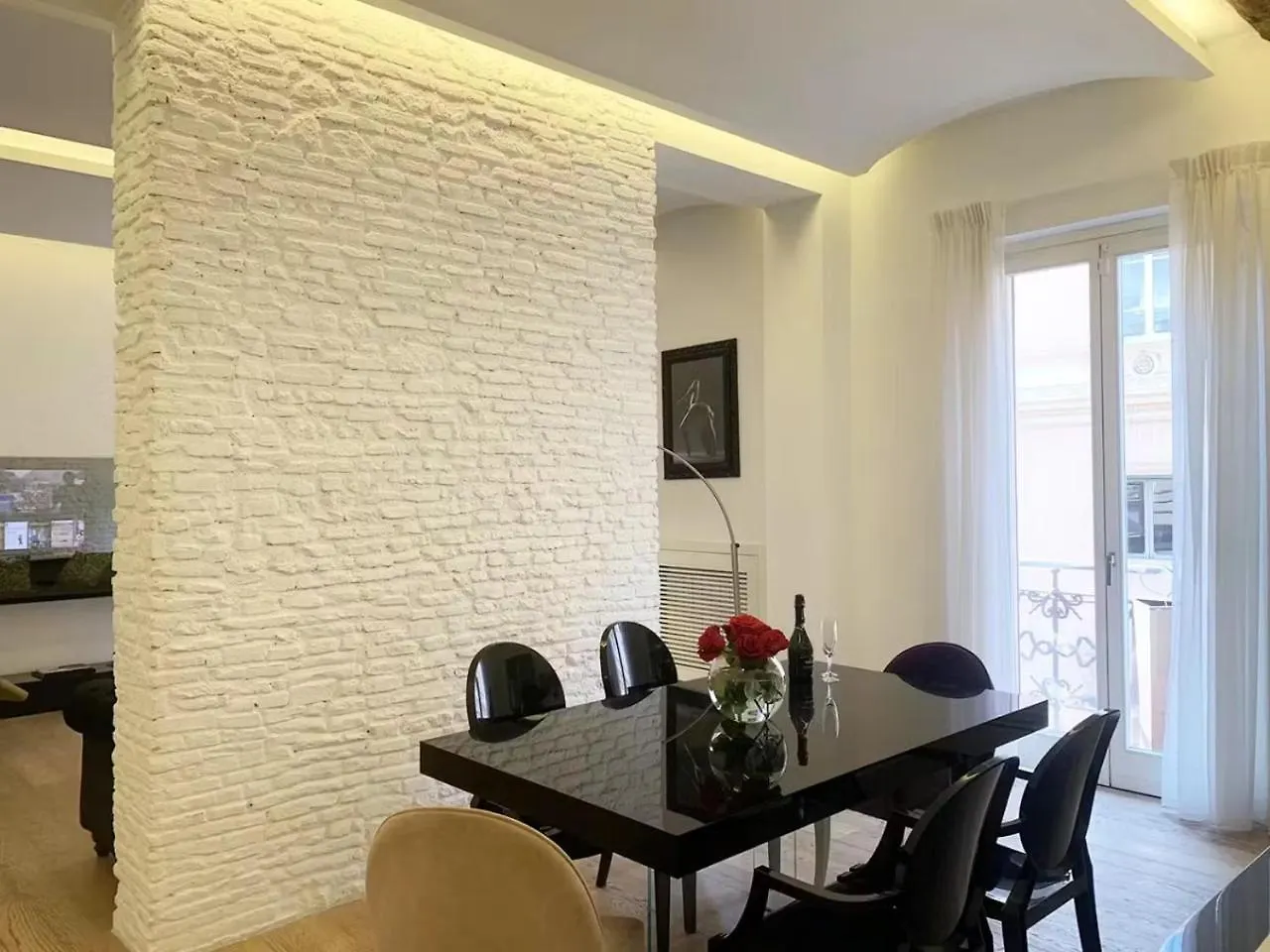 Please Read My Host Profile At Bottom Of Page Before Making A Request # Luxury Apartment In Milan # Italy