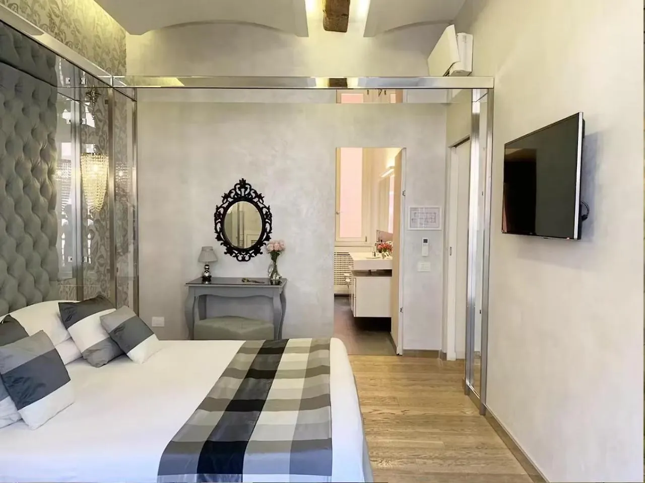 Please Read My Host Profile At Bottom Of Page Before Making A Request # Luxury Apartment In Milan # Italy